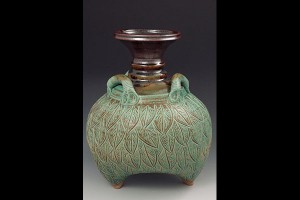 Tripod Leaf Vase Green & Plum
